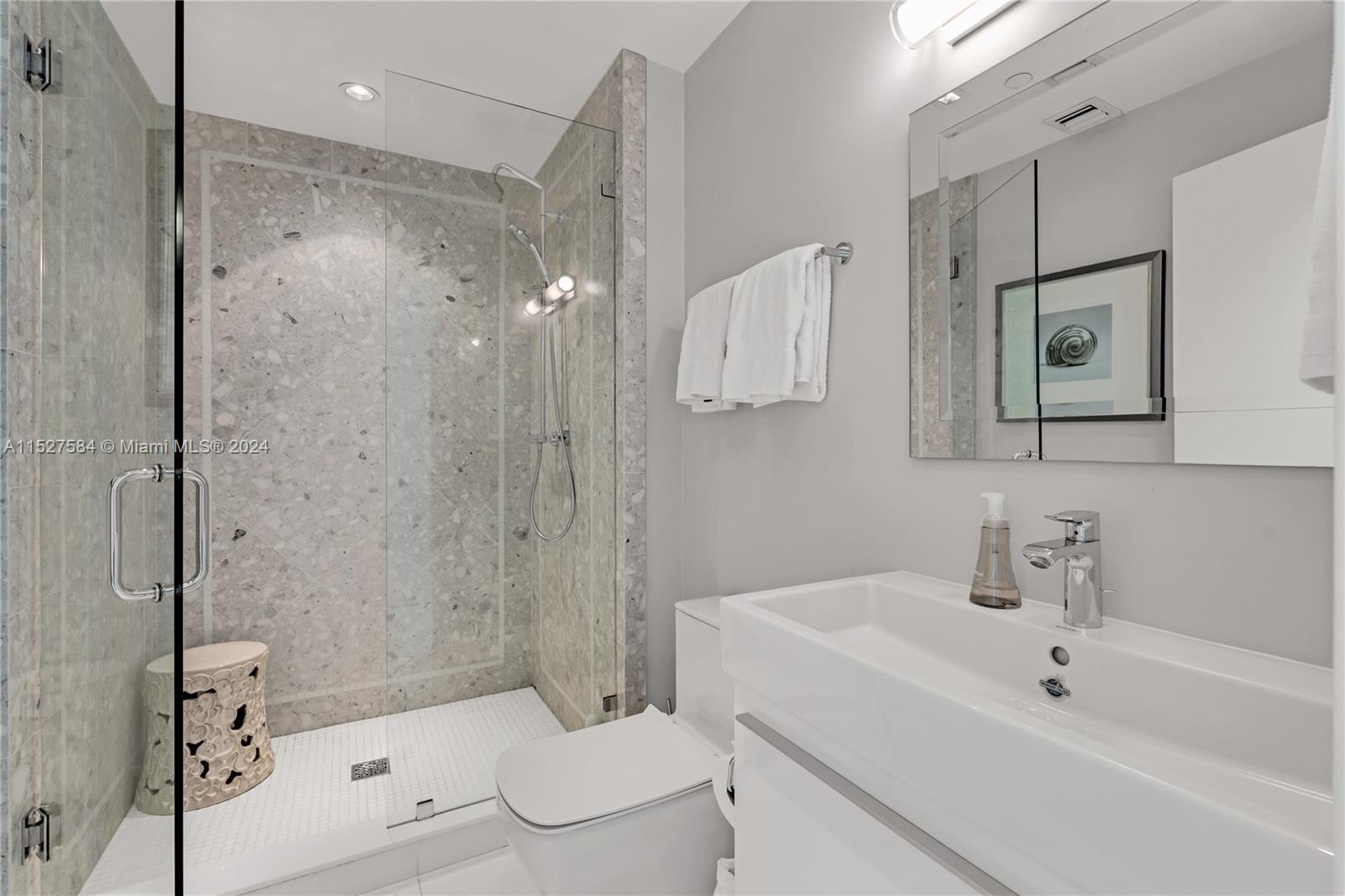 900 Biscayne Blvd 6307, Miami, Florida 33132, 3 Bedrooms Bedrooms, ,4 BathroomsBathrooms,Residentiallease,For Rent,900 Biscayne Blvd 6307,A11527584