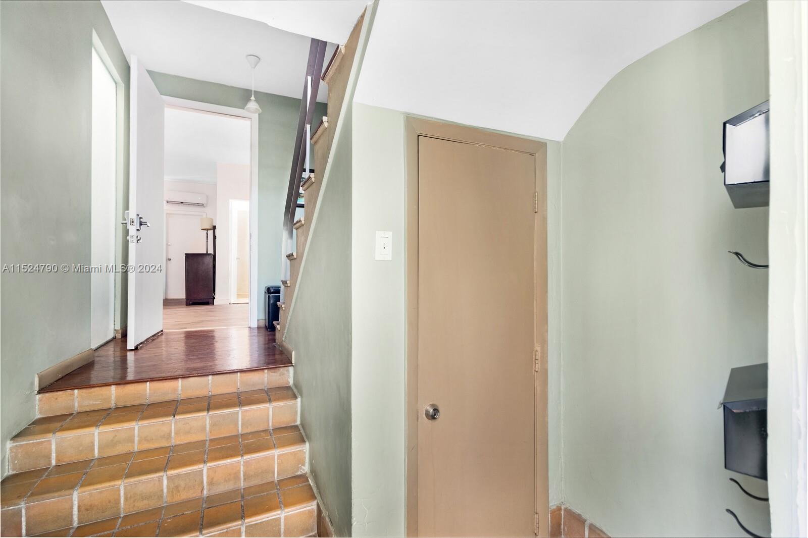 1351 Meridian Ave 3, Miami Beach, Florida 33139, ,1 BathroomBathrooms,Residentiallease,For Rent,1351 Meridian Ave 3,A11524790