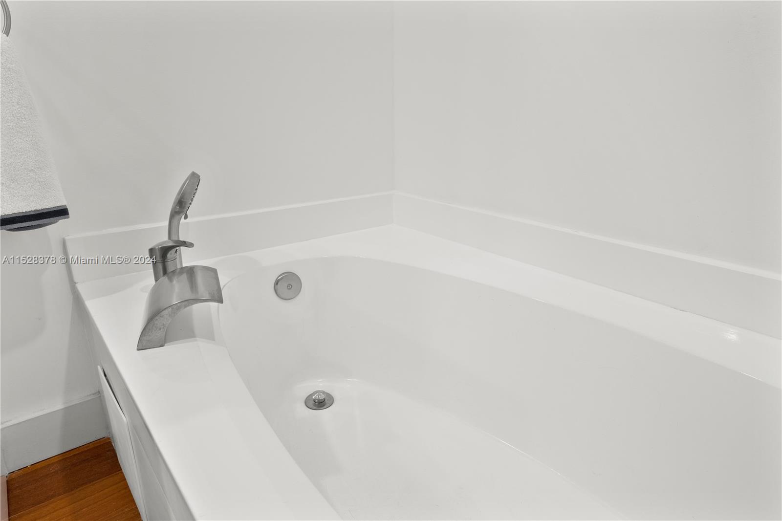 3530 Mystic Pointe Dr 603, Aventura, Florida 33180, 2 Bedrooms Bedrooms, ,2 BathroomsBathrooms,Residentiallease,For Rent,3530 Mystic Pointe Dr 603,A11528378