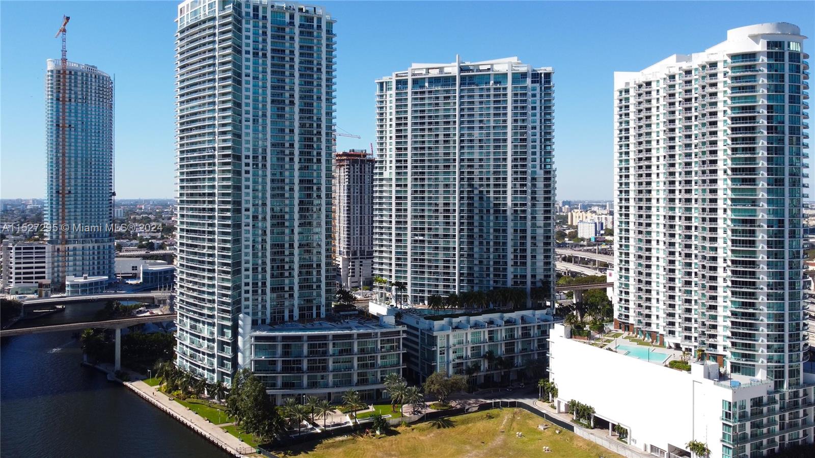 90 SW 3rd St 3407, Miami, Florida 33130, 2 Bedrooms Bedrooms, ,2 BathroomsBathrooms,Residential,For Sale,90 SW 3rd St 3407,A11527295