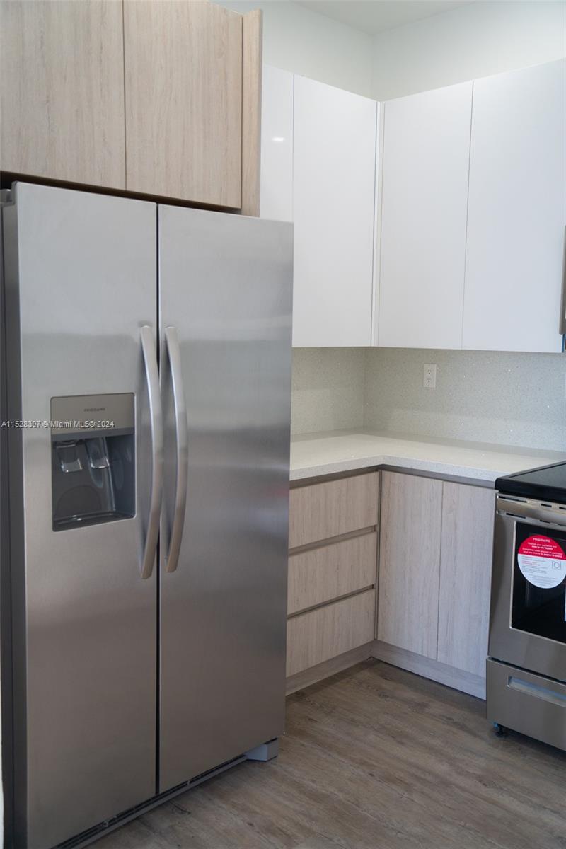 500 Foster Rd B, Hallandale Beach, Florida 33009, 3 Bedrooms Bedrooms, ,2 BathroomsBathrooms,Residentiallease,For Rent,500 Foster Rd B,A11528397