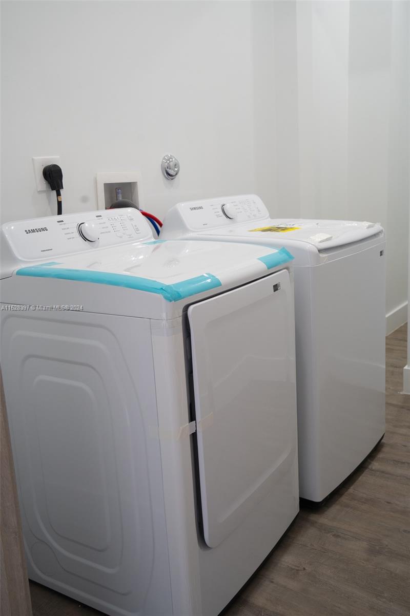 500 Foster Rd B, Hallandale Beach, Florida 33009, 3 Bedrooms Bedrooms, ,2 BathroomsBathrooms,Residentiallease,For Rent,500 Foster Rd B,A11528397