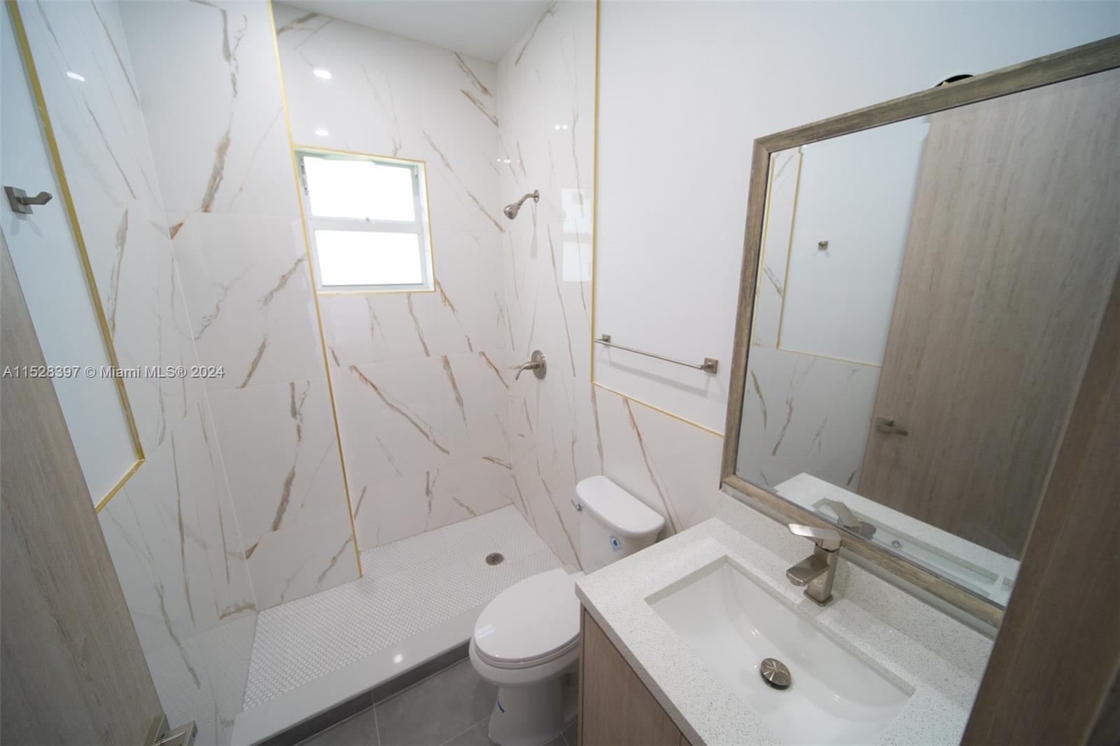 500 Foster Rd B, Hallandale Beach, Florida 33009, 3 Bedrooms Bedrooms, ,2 BathroomsBathrooms,Residentiallease,For Rent,500 Foster Rd B,A11528397