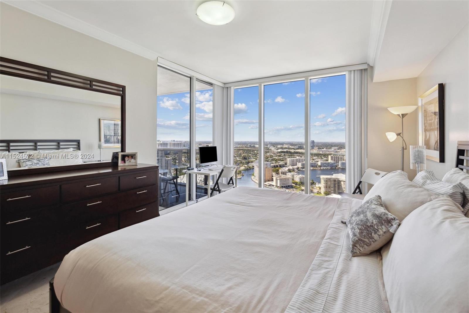 1800 S Ocean Dr 4007, Hallandale Beach, Florida 33009, 3 Bedrooms Bedrooms, ,3 BathroomsBathrooms,Residentiallease,For Rent,1800 S Ocean Dr 4007,A11524572