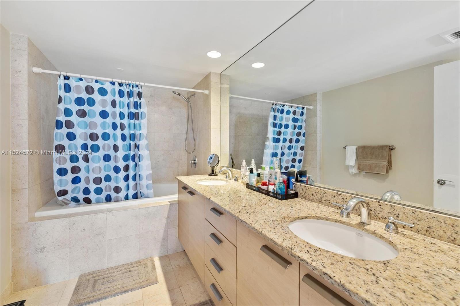 1800 S Ocean Dr 4007, Hallandale Beach, Florida 33009, 3 Bedrooms Bedrooms, ,3 BathroomsBathrooms,Residentiallease,For Rent,1800 S Ocean Dr 4007,A11524572