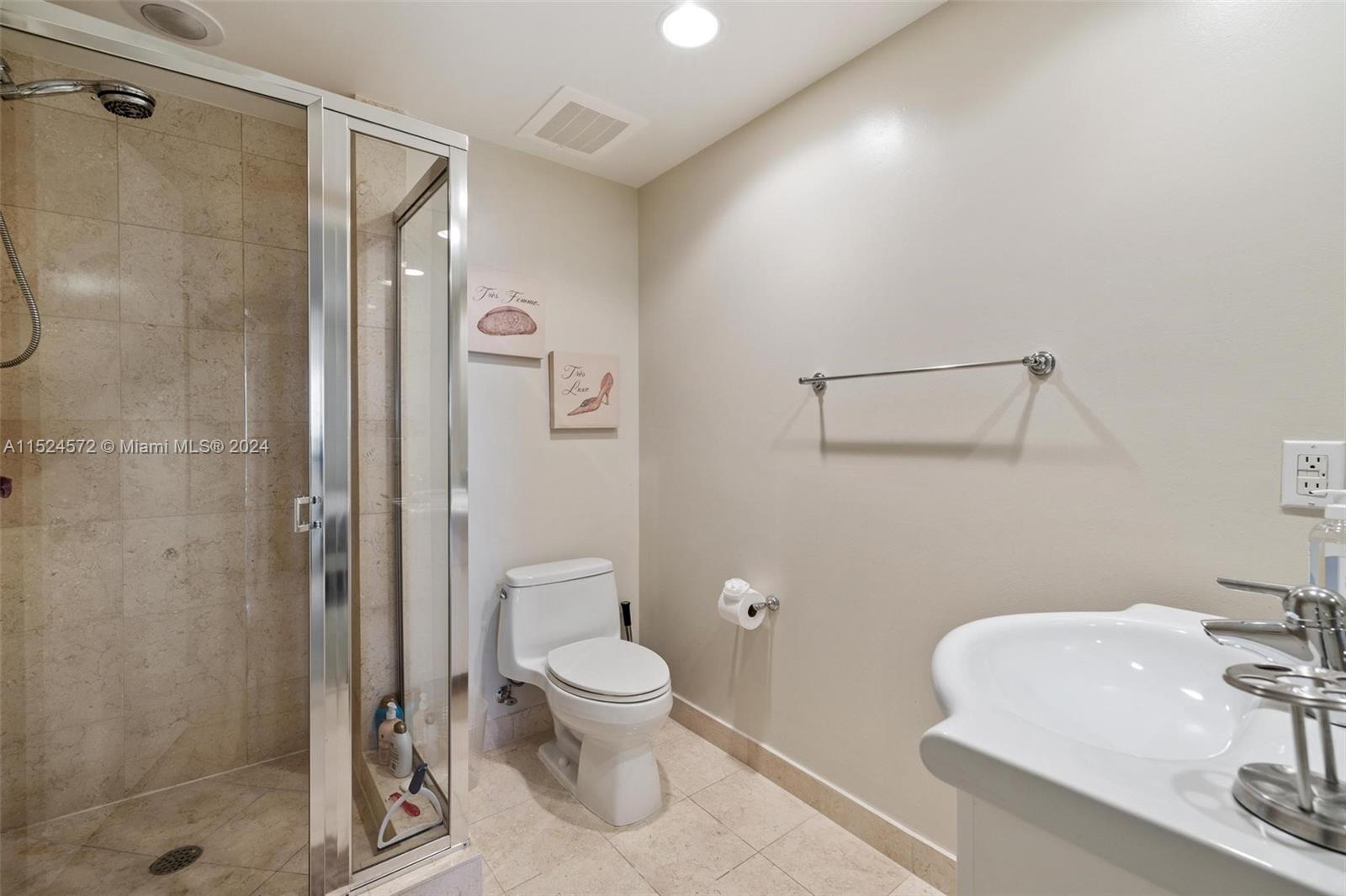 1800 S Ocean Dr 4007, Hallandale Beach, Florida 33009, 3 Bedrooms Bedrooms, ,3 BathroomsBathrooms,Residentiallease,For Rent,1800 S Ocean Dr 4007,A11524572