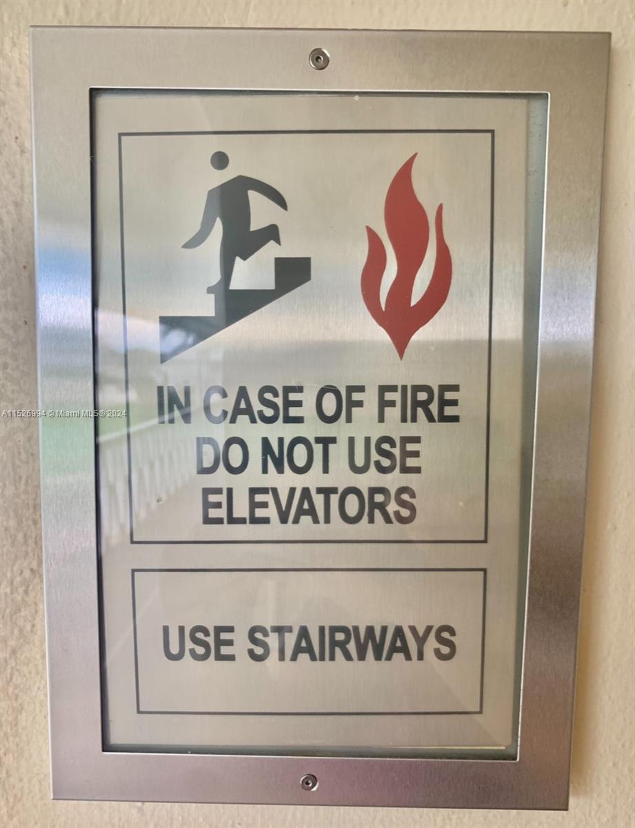 ELEVATOR WARNING