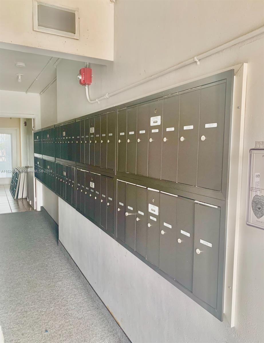 MAIL BOX ROOM