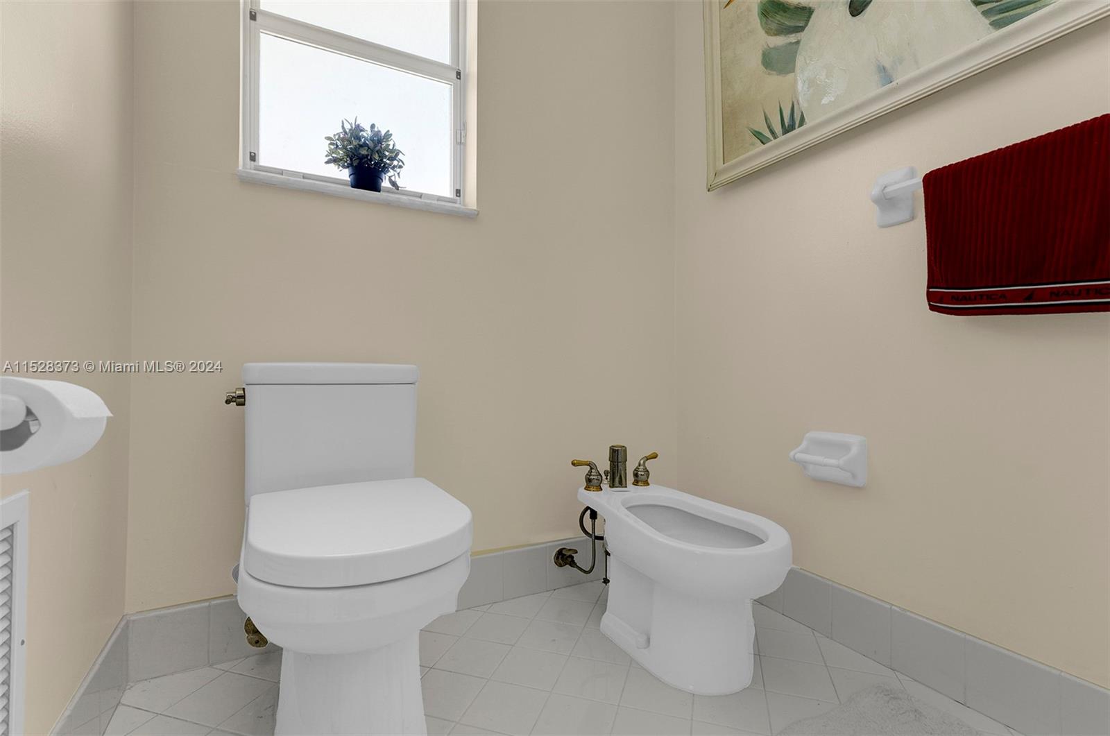 6821 NW 112th Ave 6821, Doral, Florida 33178, 4 Bedrooms Bedrooms, ,3 BathroomsBathrooms,Residentiallease,For Rent,6821 NW 112th Ave 6821,A11528373