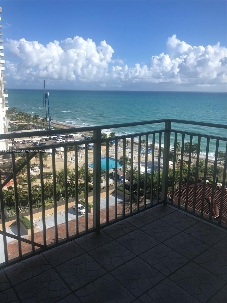 2080 S Ocean Dr 1104, Hallandale Beach, Florida 33009, 2 Bedrooms Bedrooms, ,2 BathroomsBathrooms,Residentiallease,For Rent,2080 S Ocean Dr 1104,A11524629