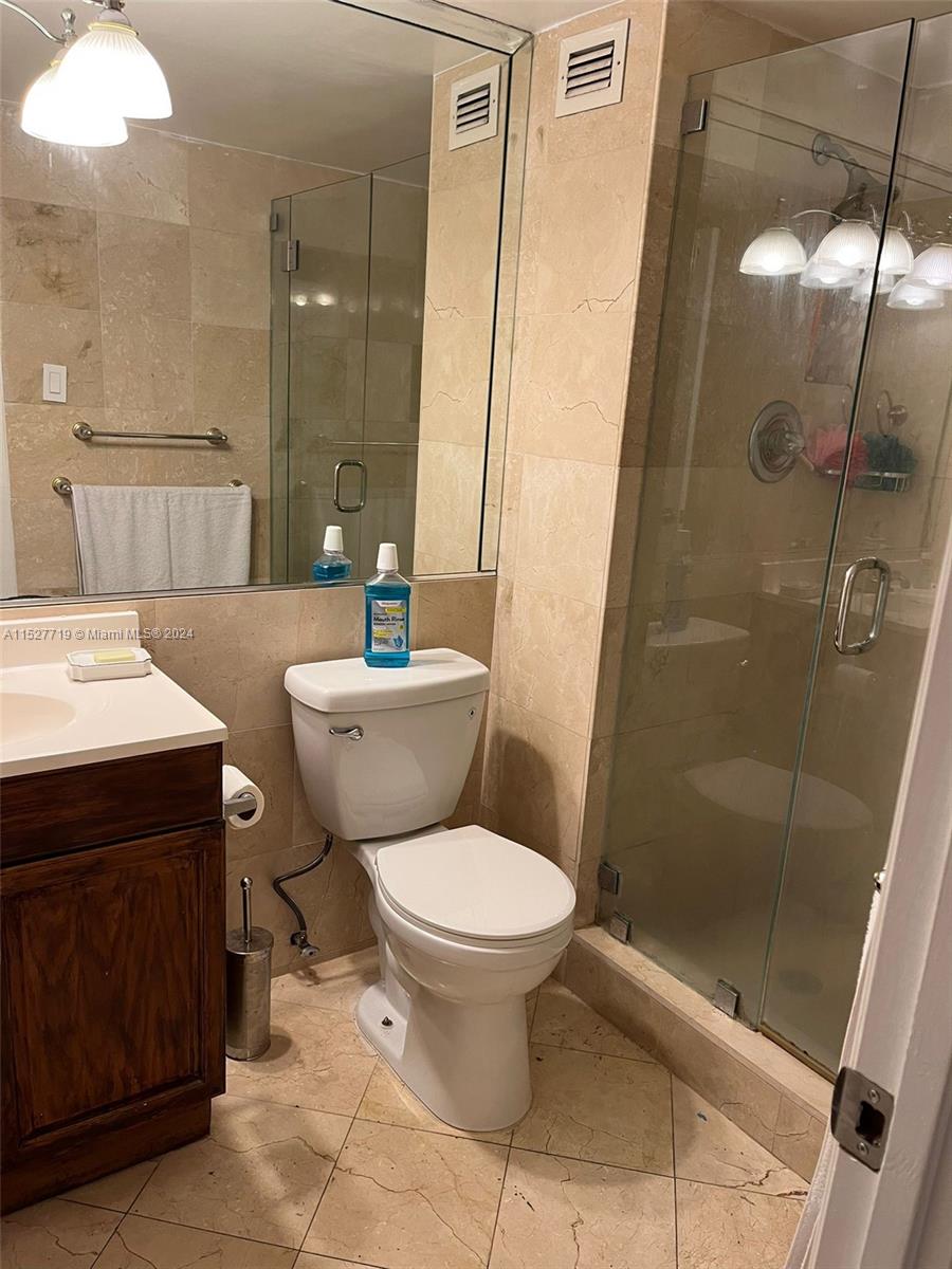 18011 Biscayne Blvd, Aventura, FL, 33160 United States, 2 Bedrooms Bedrooms, ,2 BathroomsBathrooms,Residential,For Sale,Biscayne Blvd,A11527719