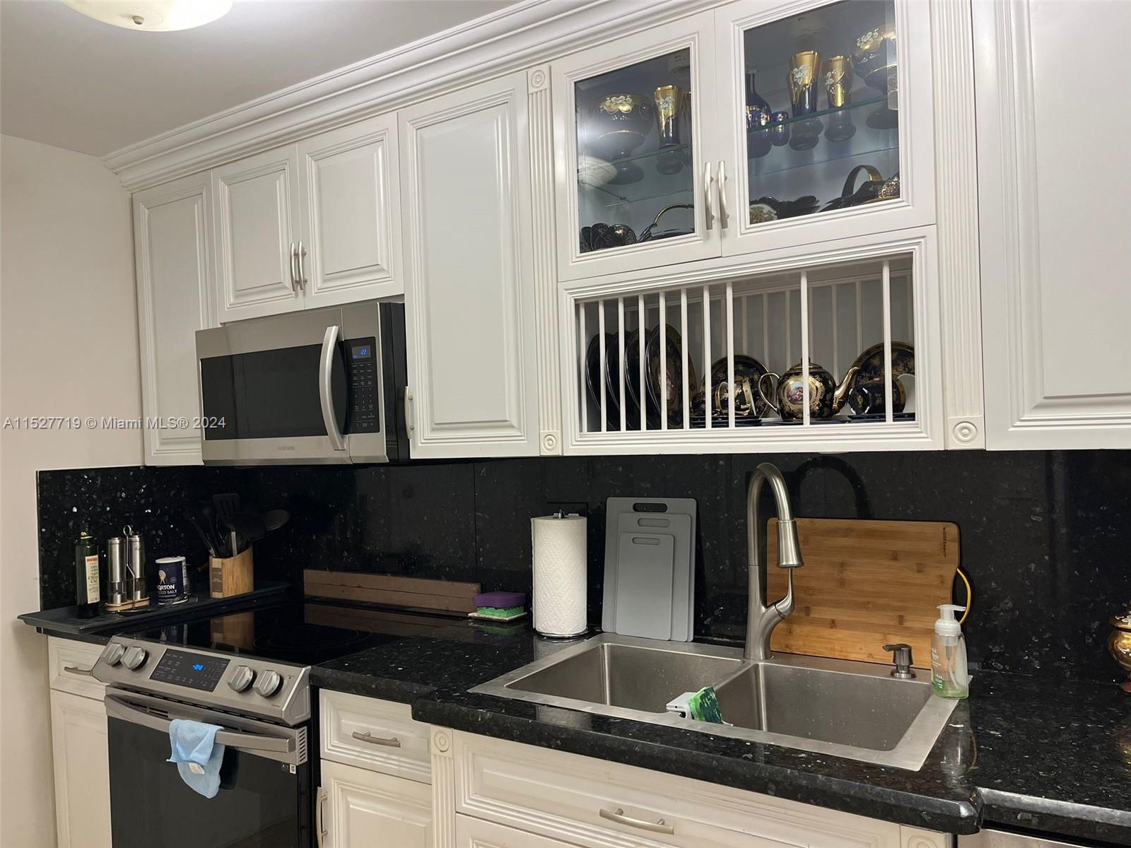 18011 Biscayne Blvd, Aventura, FL, 33160 United States, 2 Bedrooms Bedrooms, ,2 BathroomsBathrooms,Residential,For Sale,Biscayne Blvd,A11527719