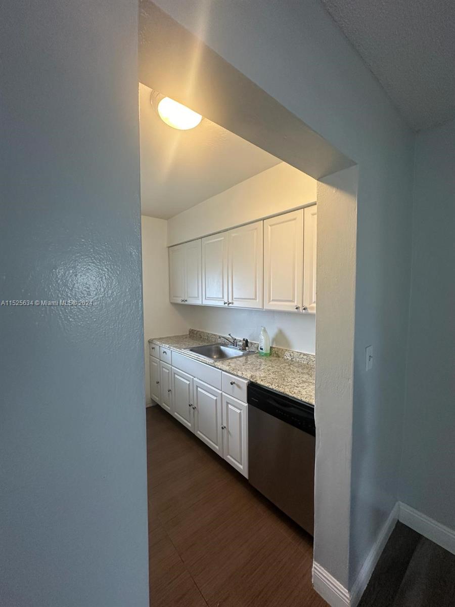 1836 Arthur St 17, Hollywood, Florida 33020, 1 Bedroom Bedrooms, ,1 BathroomBathrooms,Residential,For Sale,1836 Arthur St 17,A11525634