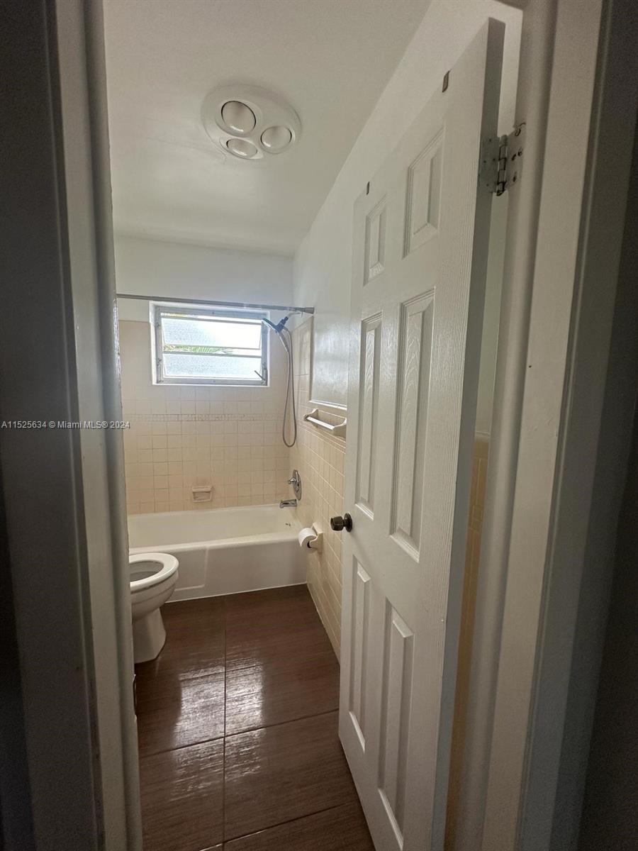 1836 Arthur St 17, Hollywood, Florida 33020, 1 Bedroom Bedrooms, ,1 BathroomBathrooms,Residential,For Sale,1836 Arthur St 17,A11525634