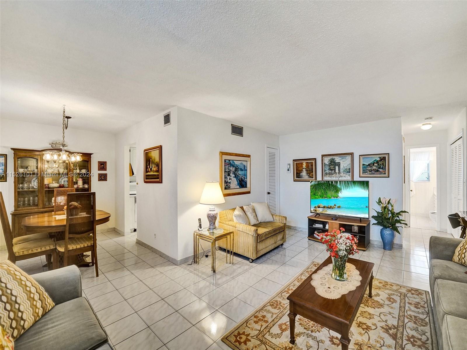 1811 Jefferson St 706, Hollywood, Florida 33020, 1 Bedroom Bedrooms, ,1 BathroomBathrooms,Residential,For Sale,1811 Jefferson St 706,A11526101