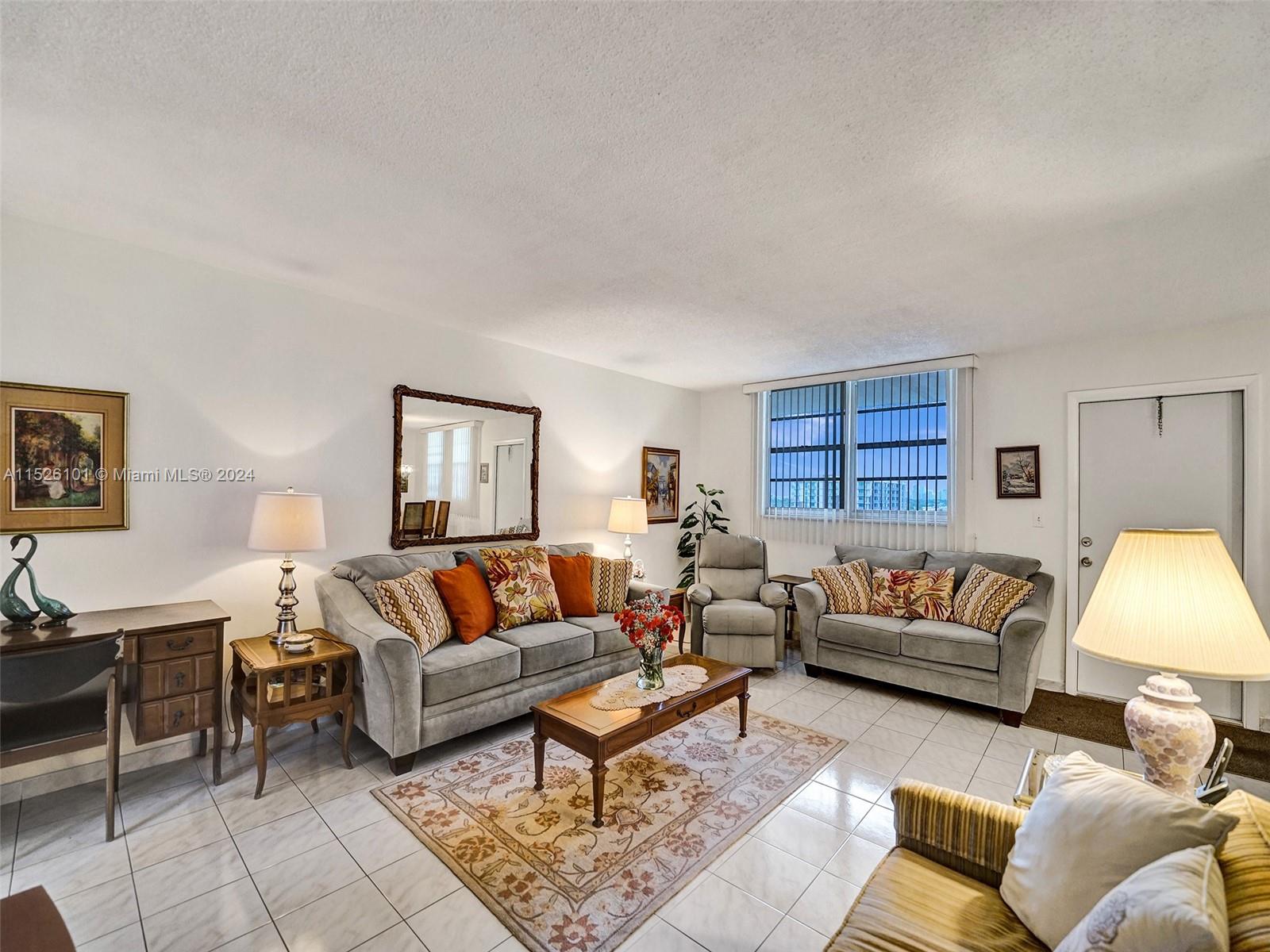 1811 Jefferson St 706, Hollywood, Florida 33020, 1 Bedroom Bedrooms, ,1 BathroomBathrooms,Residential,For Sale,1811 Jefferson St 706,A11526101