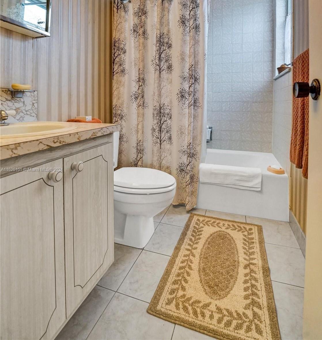 1811 Jefferson St 706, Hollywood, Florida 33020, 1 Bedroom Bedrooms, ,1 BathroomBathrooms,Residential,For Sale,1811 Jefferson St 706,A11526101