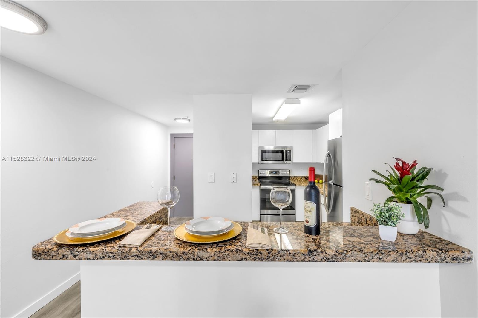 185 SE 14 TH TER 810, Miami, Florida 33131, 2 Bedrooms Bedrooms, ,2 BathroomsBathrooms,Residential,For Sale,185 SE 14 TH TER 810,A11528322