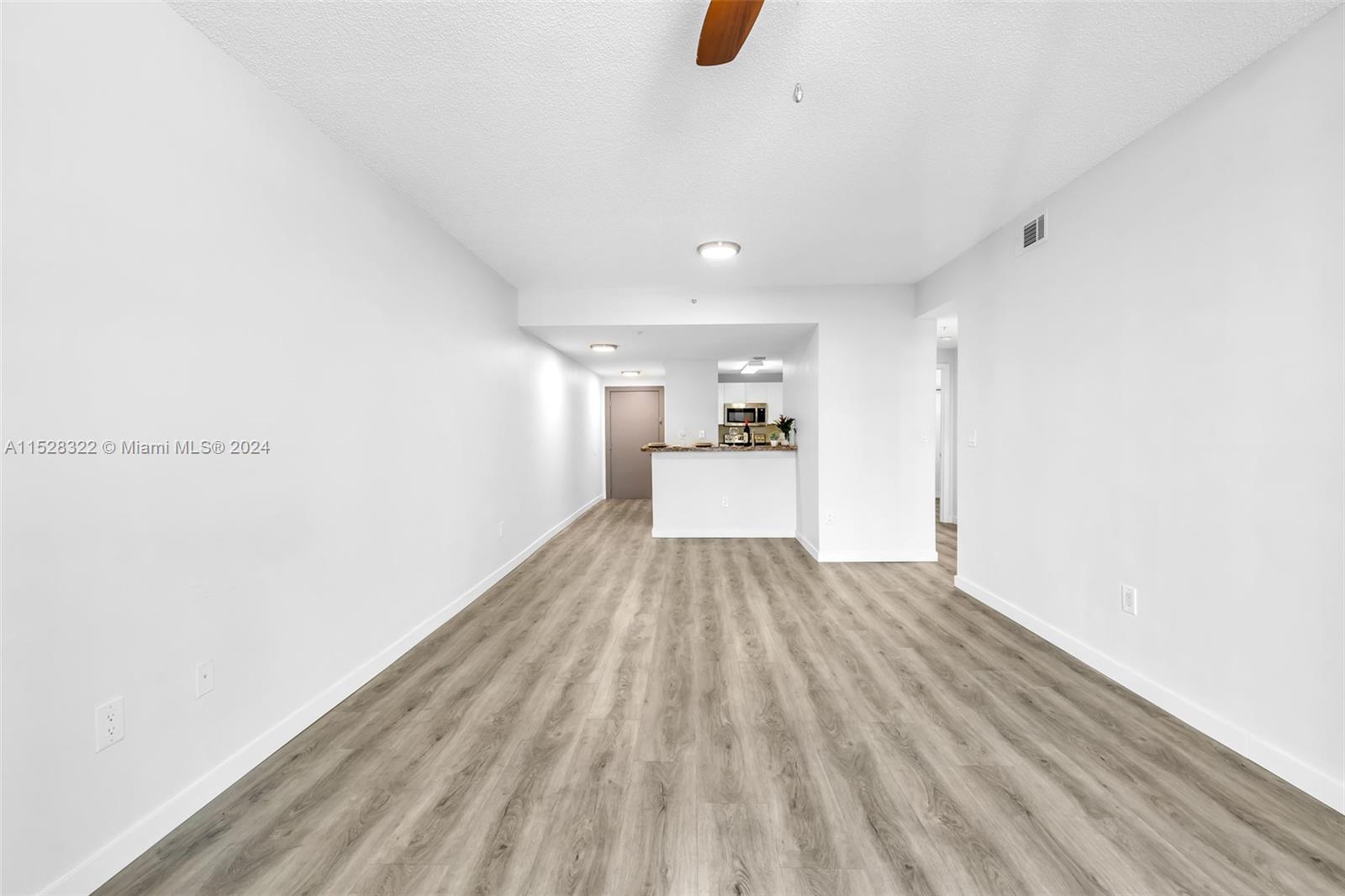 185 SE 14 TH TER 810, Miami, Florida 33131, 2 Bedrooms Bedrooms, ,2 BathroomsBathrooms,Residential,For Sale,185 SE 14 TH TER 810,A11528322