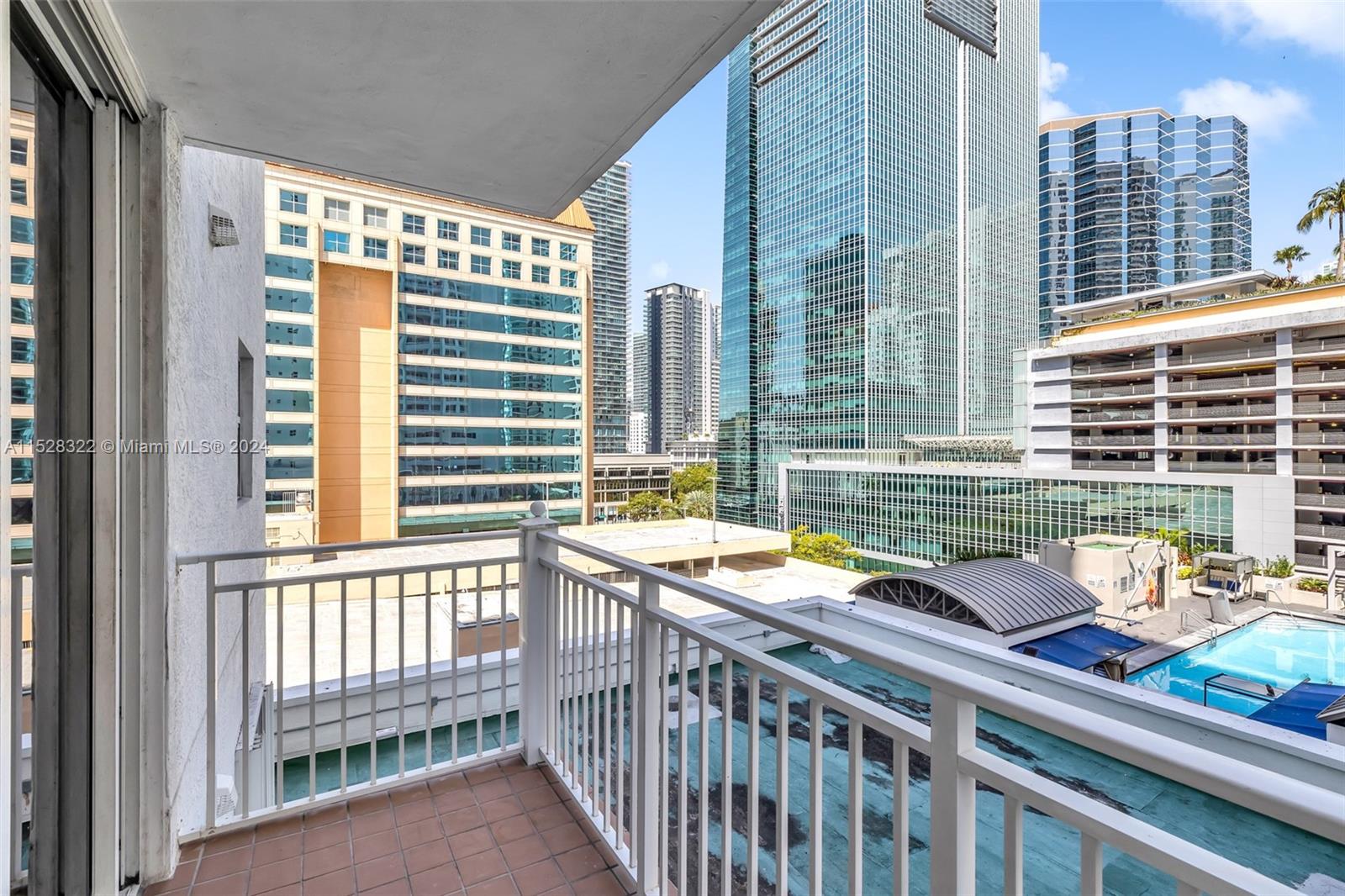 185 SE 14 TH TER 810, Miami, Florida 33131, 2 Bedrooms Bedrooms, ,2 BathroomsBathrooms,Residential,For Sale,185 SE 14 TH TER 810,A11528322