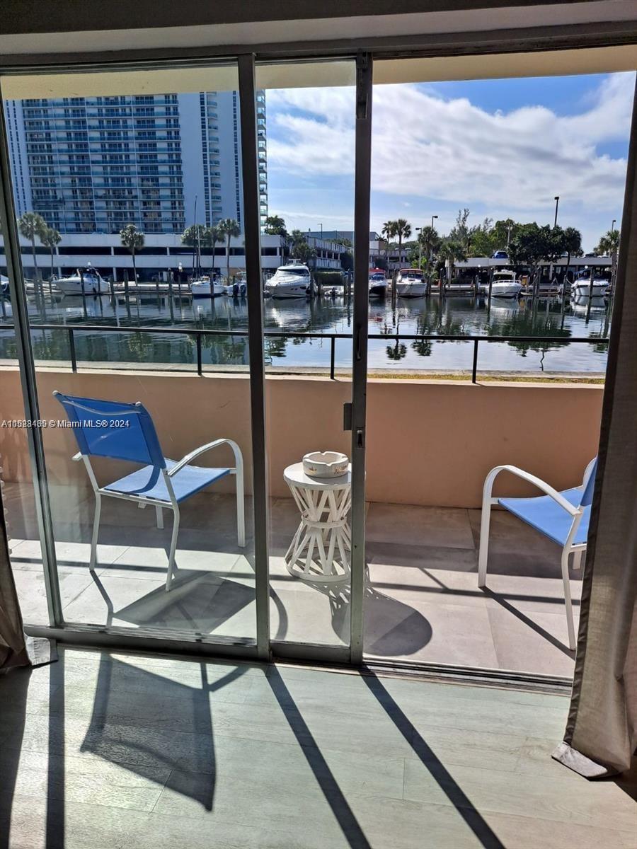 220  Kings Point Dr #106 For Sale A11528469, FL