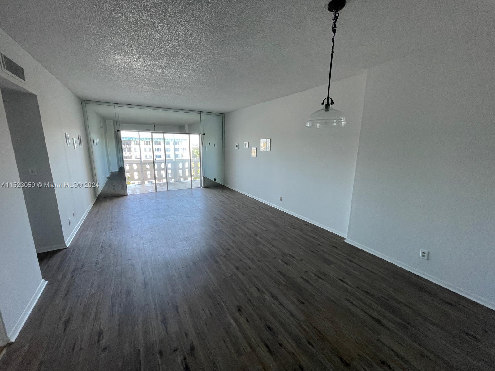 4350 Hillcrest Dr 1014, Hollywood, Florida 33021, 2 Bedrooms Bedrooms, ,2 BathroomsBathrooms,Residential,For Sale,4350 Hillcrest Dr 1014,A11523059