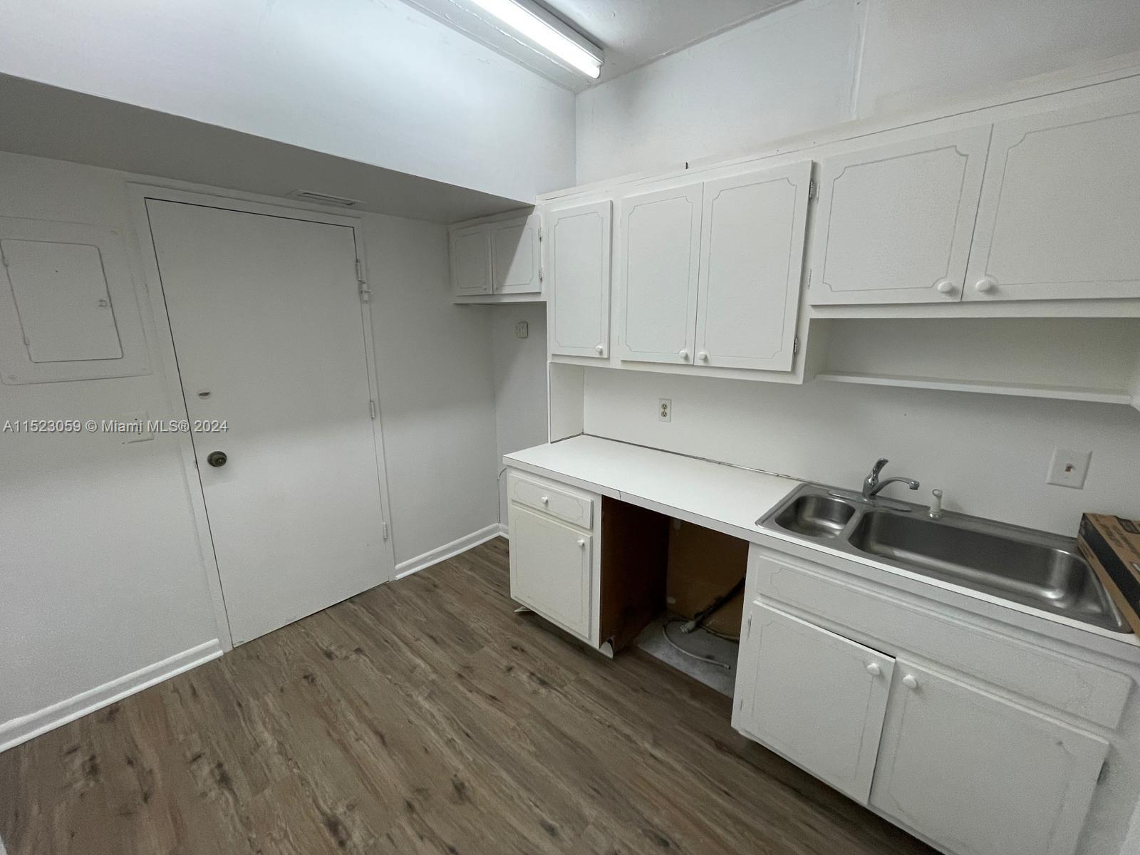 4350 Hillcrest Dr 1014, Hollywood, Florida 33021, 2 Bedrooms Bedrooms, ,2 BathroomsBathrooms,Residential,For Sale,4350 Hillcrest Dr 1014,A11523059