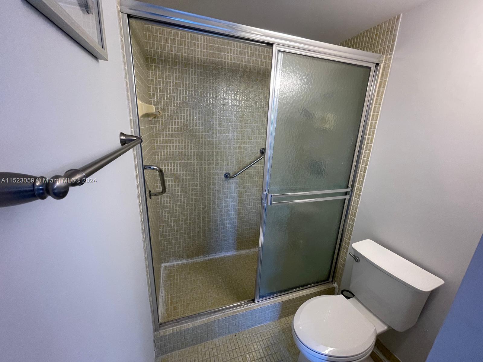 4350 Hillcrest Dr 1014, Hollywood, Florida 33021, 2 Bedrooms Bedrooms, ,2 BathroomsBathrooms,Residential,For Sale,4350 Hillcrest Dr 1014,A11523059