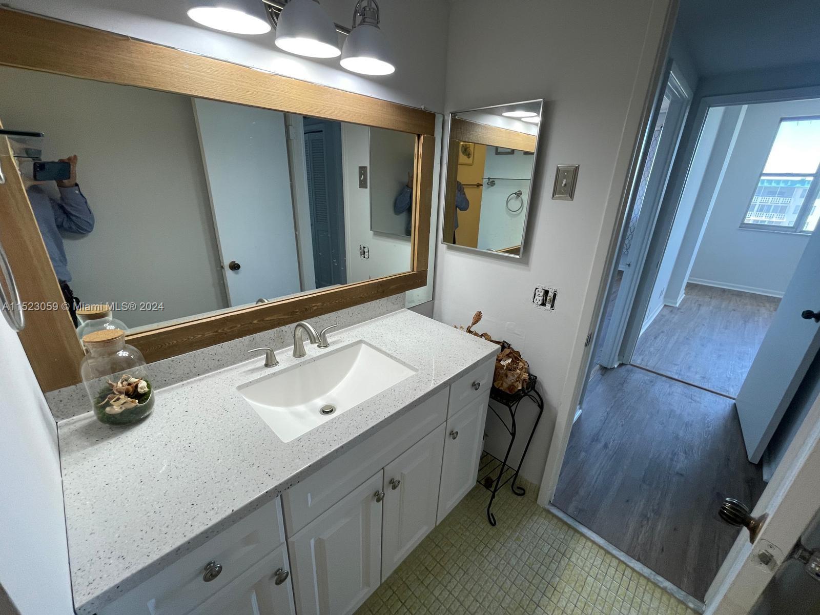 4350 Hillcrest Dr 1014, Hollywood, Florida 33021, 2 Bedrooms Bedrooms, ,2 BathroomsBathrooms,Residential,For Sale,4350 Hillcrest Dr 1014,A11523059