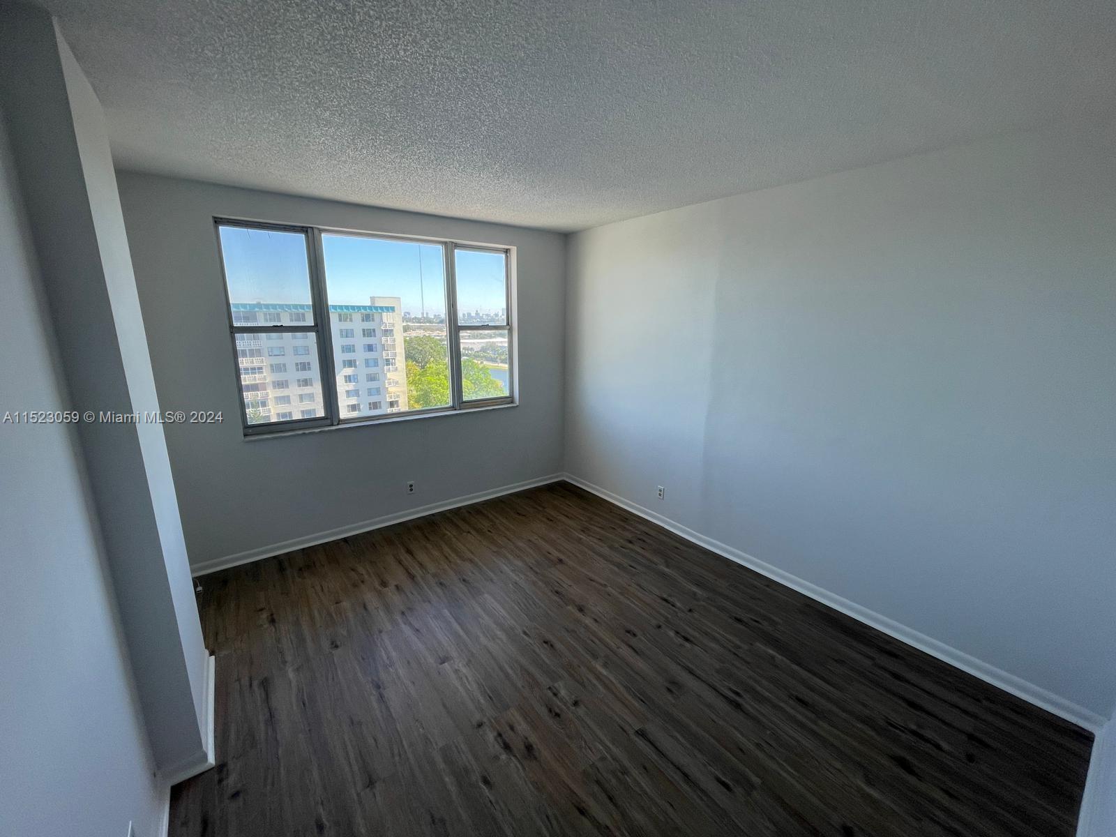 4350 Hillcrest Dr 1014, Hollywood, Florida 33021, 2 Bedrooms Bedrooms, ,2 BathroomsBathrooms,Residential,For Sale,4350 Hillcrest Dr 1014,A11523059