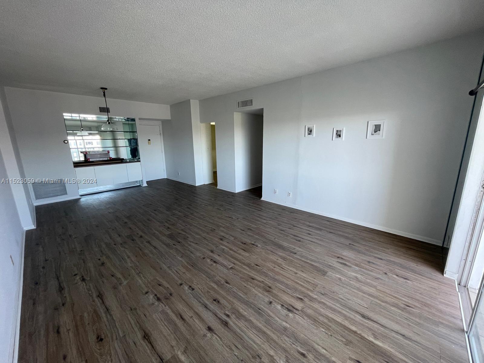 4350 Hillcrest Dr 1014, Hollywood, Florida 33021, 2 Bedrooms Bedrooms, ,2 BathroomsBathrooms,Residential,For Sale,4350 Hillcrest Dr 1014,A11523059