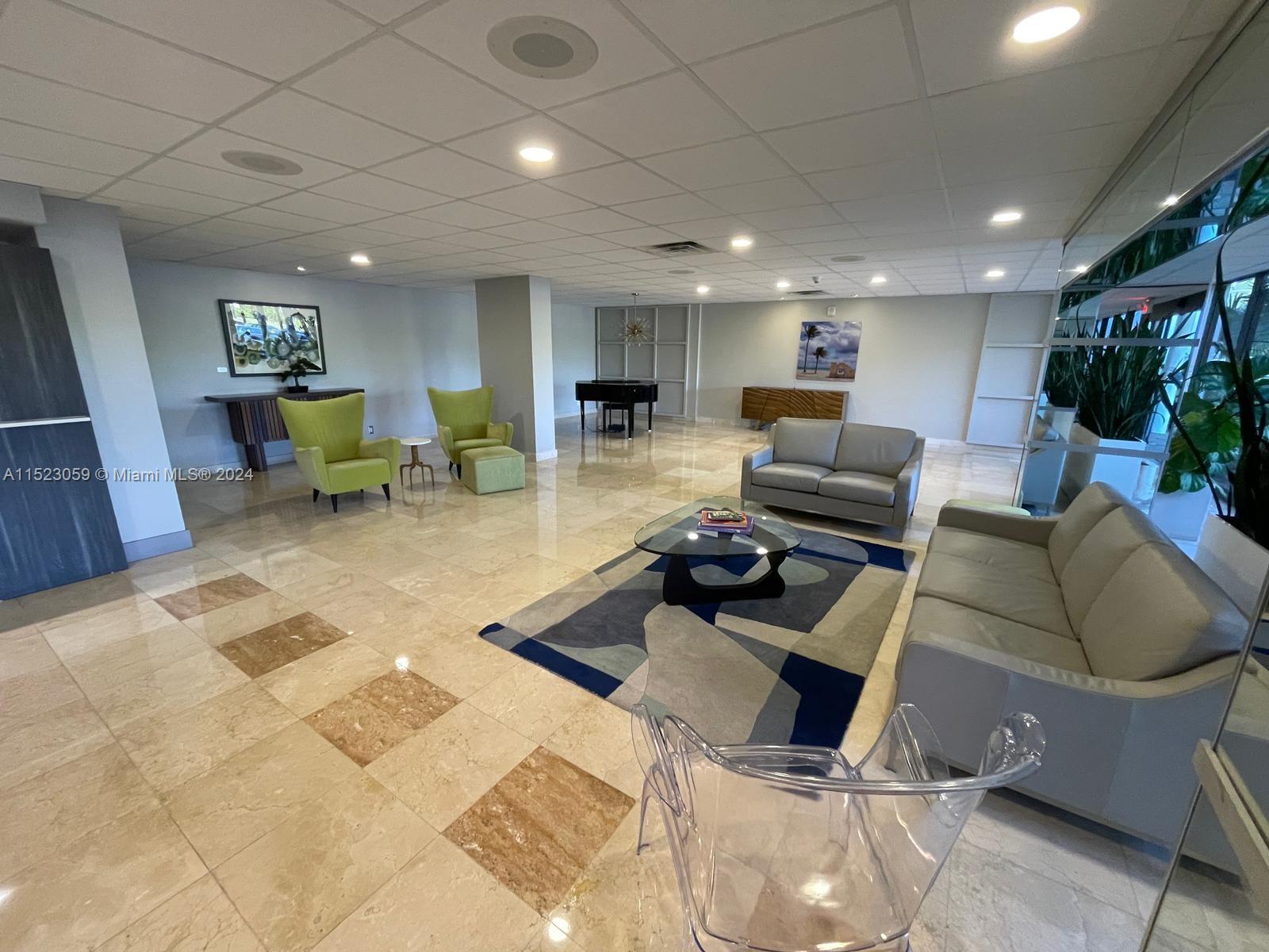 4350 Hillcrest Dr 1014, Hollywood, Florida 33021, 2 Bedrooms Bedrooms, ,2 BathroomsBathrooms,Residential,For Sale,4350 Hillcrest Dr 1014,A11523059