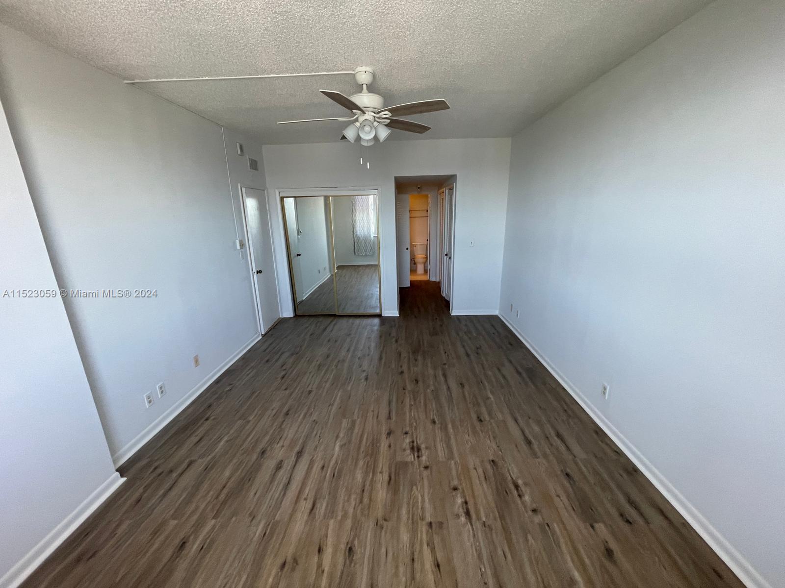 4350 Hillcrest Dr 1014, Hollywood, Florida 33021, 2 Bedrooms Bedrooms, ,2 BathroomsBathrooms,Residential,For Sale,4350 Hillcrest Dr 1014,A11523059