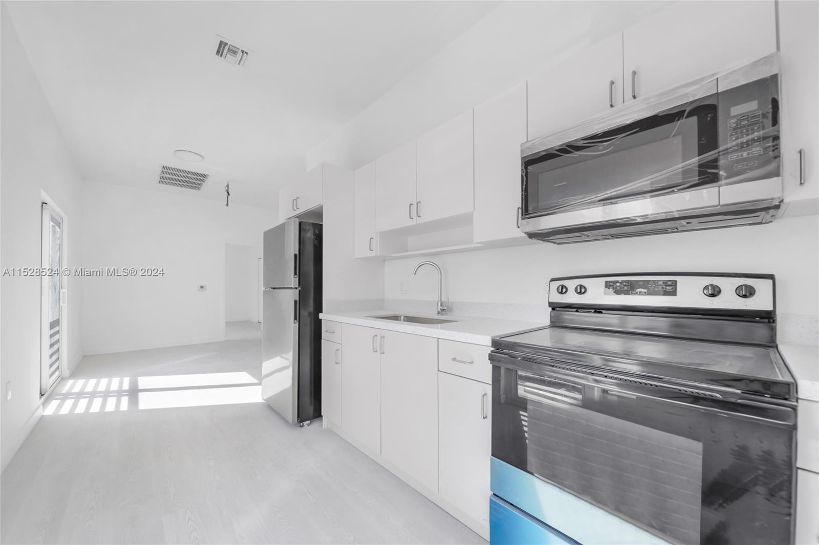 1567 NW 1st St, Miami, Florida 33125, ,Commercialsale,For Sale,1567 NW 1st St,A11528524