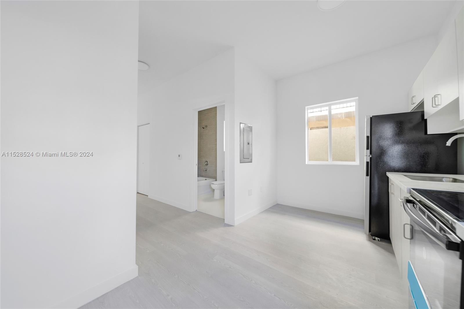 1567 NW 1st St, Miami, Florida 33125, ,Commercialsale,For Sale,1567 NW 1st St,A11528524