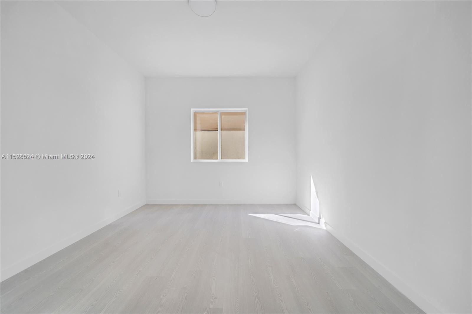 1567 NW 1st St, Miami, Florida 33125, ,Commercialsale,For Sale,1567 NW 1st St,A11528524