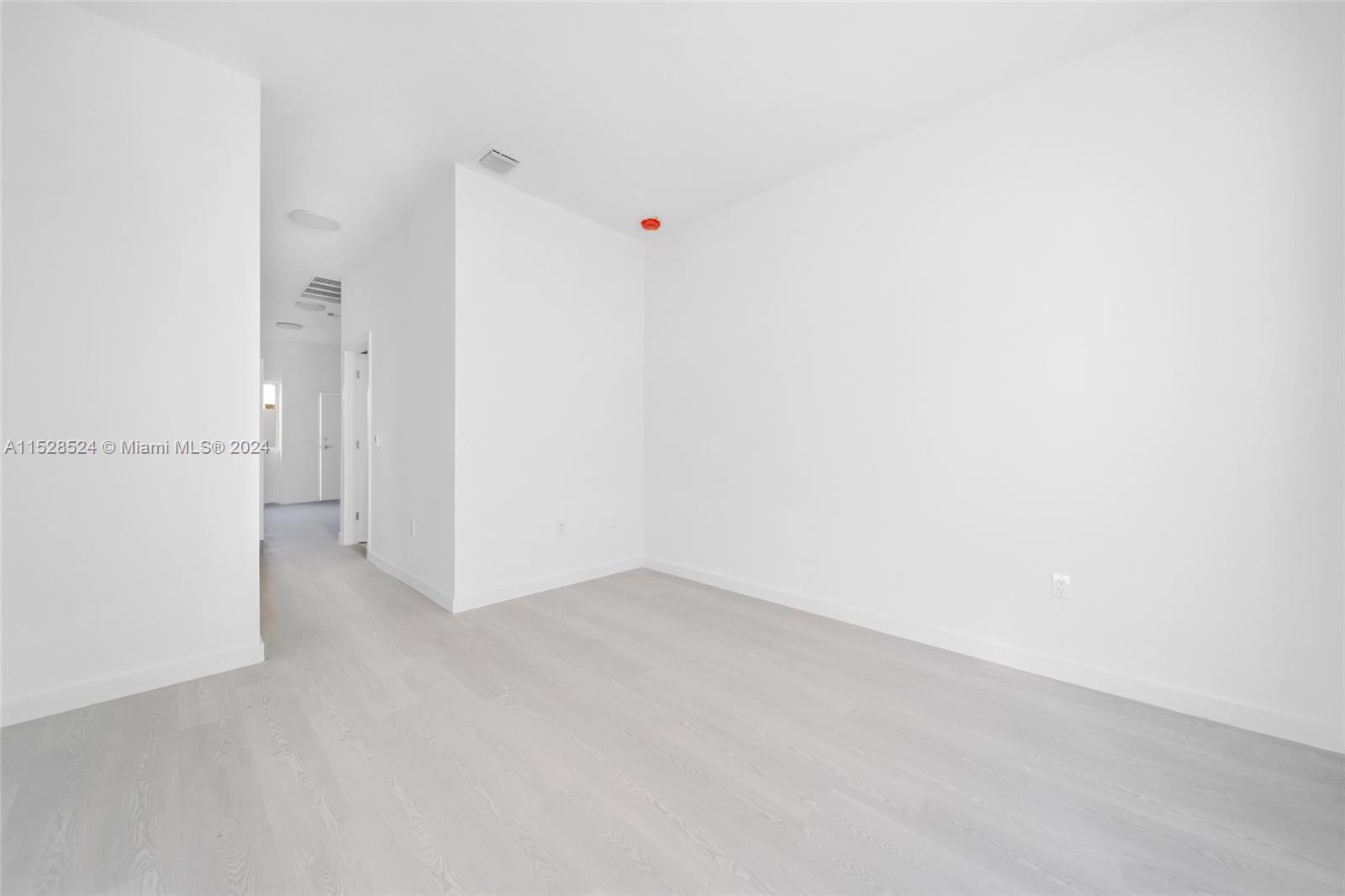 1567 NW 1st St, Miami, Florida 33125, ,Commercialsale,For Sale,1567 NW 1st St,A11528524