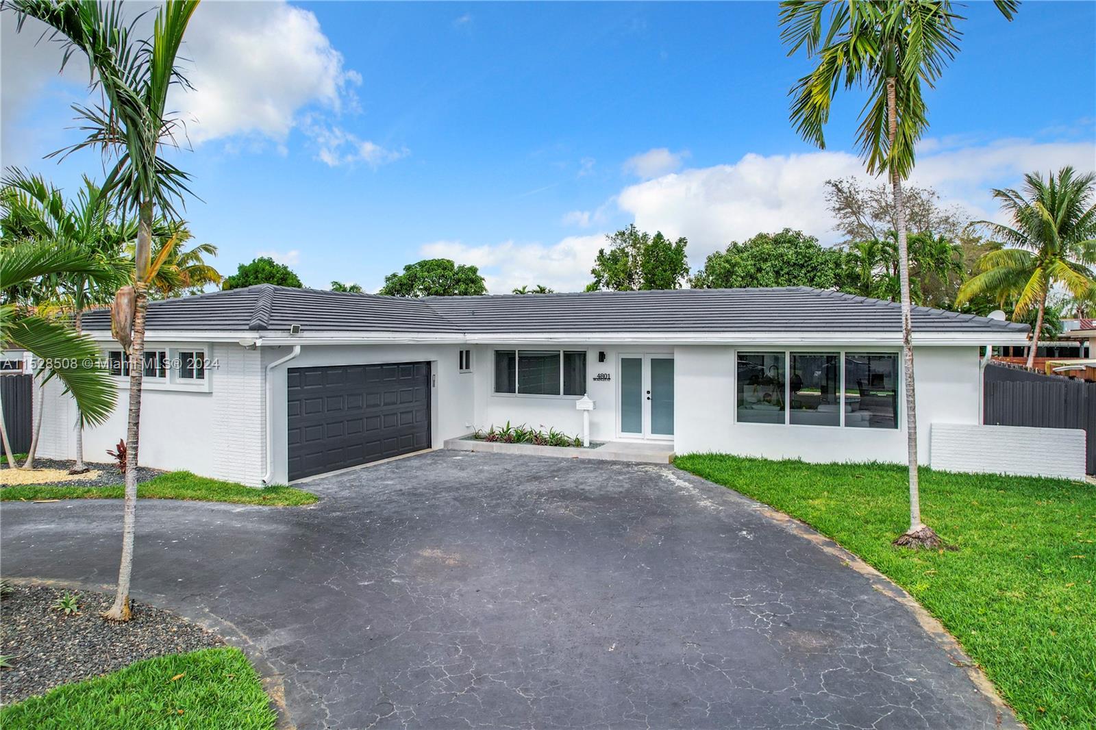 4801  Mckinley St  For Sale A11528508, FL