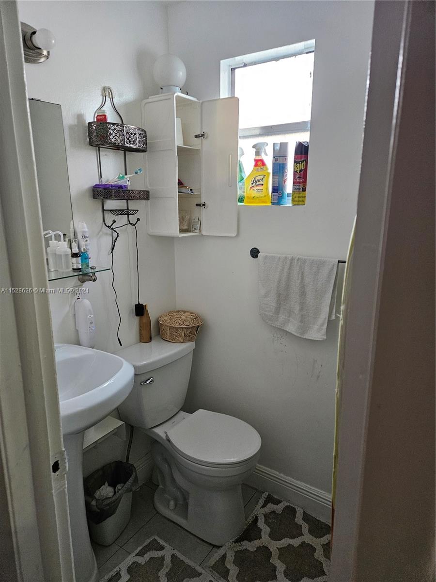 1260 NW 4th St, Miami, Florida 33125, 3 Bedrooms Bedrooms, ,2 BathroomsBathrooms,Residential,For Sale,1260 NW 4th St,A11528626