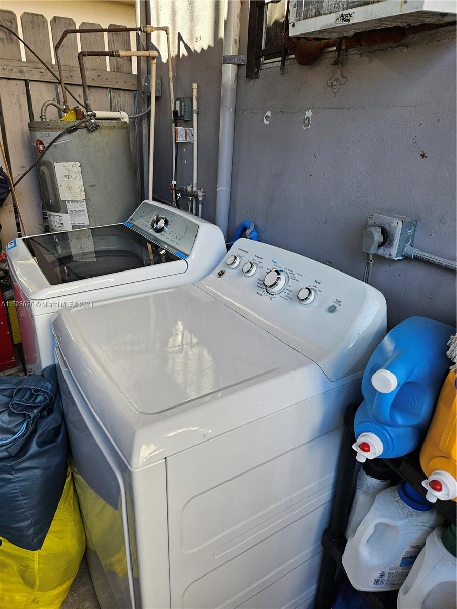 1260 NW 4th St, Miami, Florida 33125, 3 Bedrooms Bedrooms, ,2 BathroomsBathrooms,Residential,For Sale,1260 NW 4th St,A11528626