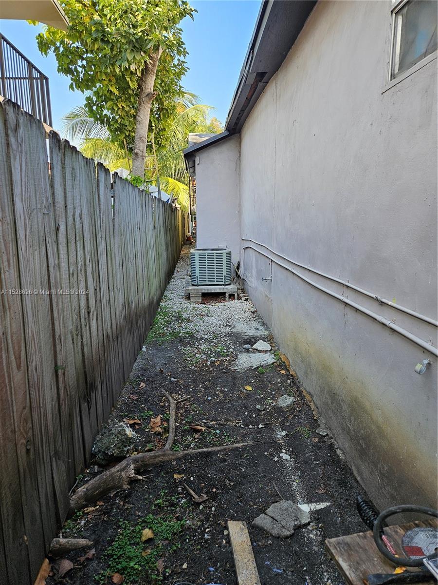 1260 NW 4th St, Miami, Florida 33125, 3 Bedrooms Bedrooms, ,2 BathroomsBathrooms,Residential,For Sale,1260 NW 4th St,A11528626