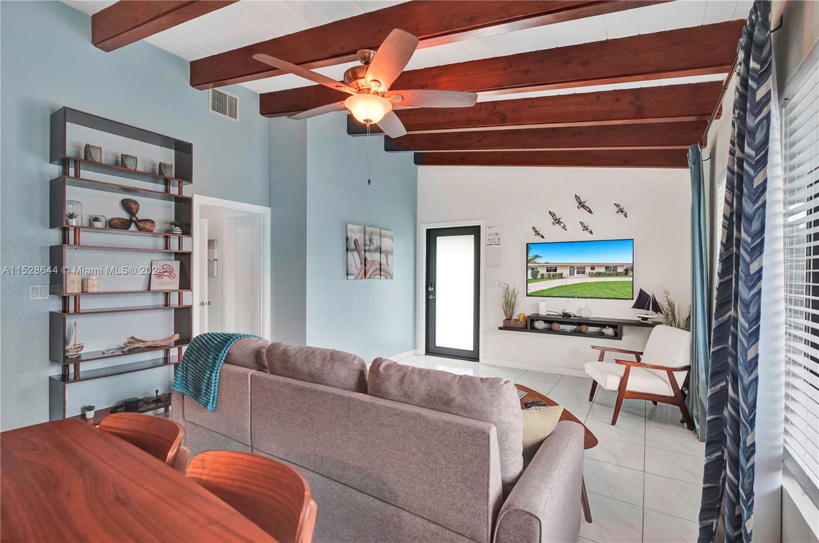 1704 Rodman St 2, Hollywood, Florida 33020, 1 Bedroom Bedrooms, ,1 BathroomBathrooms,Residentiallease,For Rent,1704 Rodman St 2,A11528644