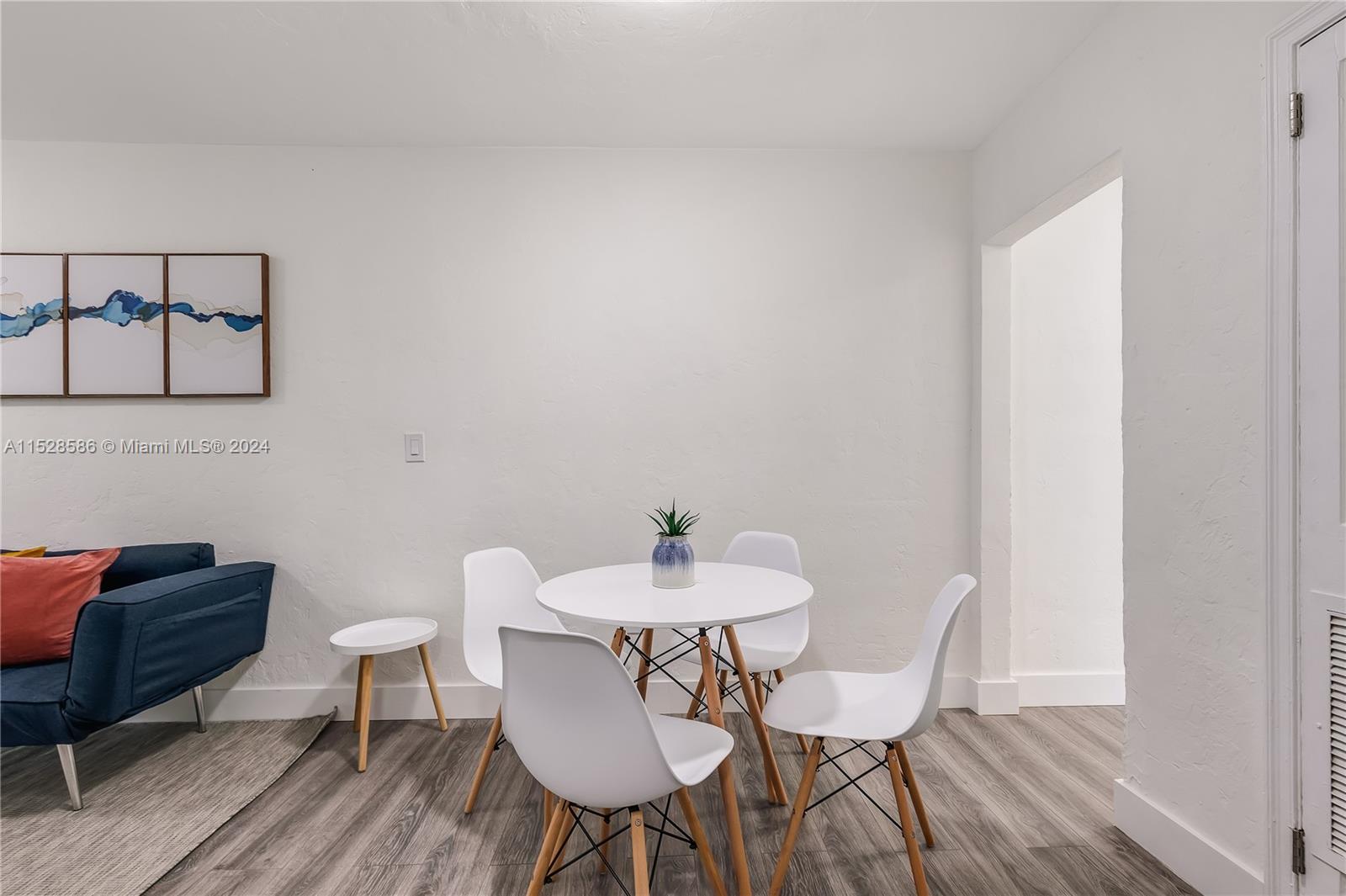 327 NE 55th St 2, Miami, Florida 33137, 2 Bedrooms Bedrooms, ,1 BathroomBathrooms,Residentiallease,For Rent,327 NE 55th St 2,A11528586