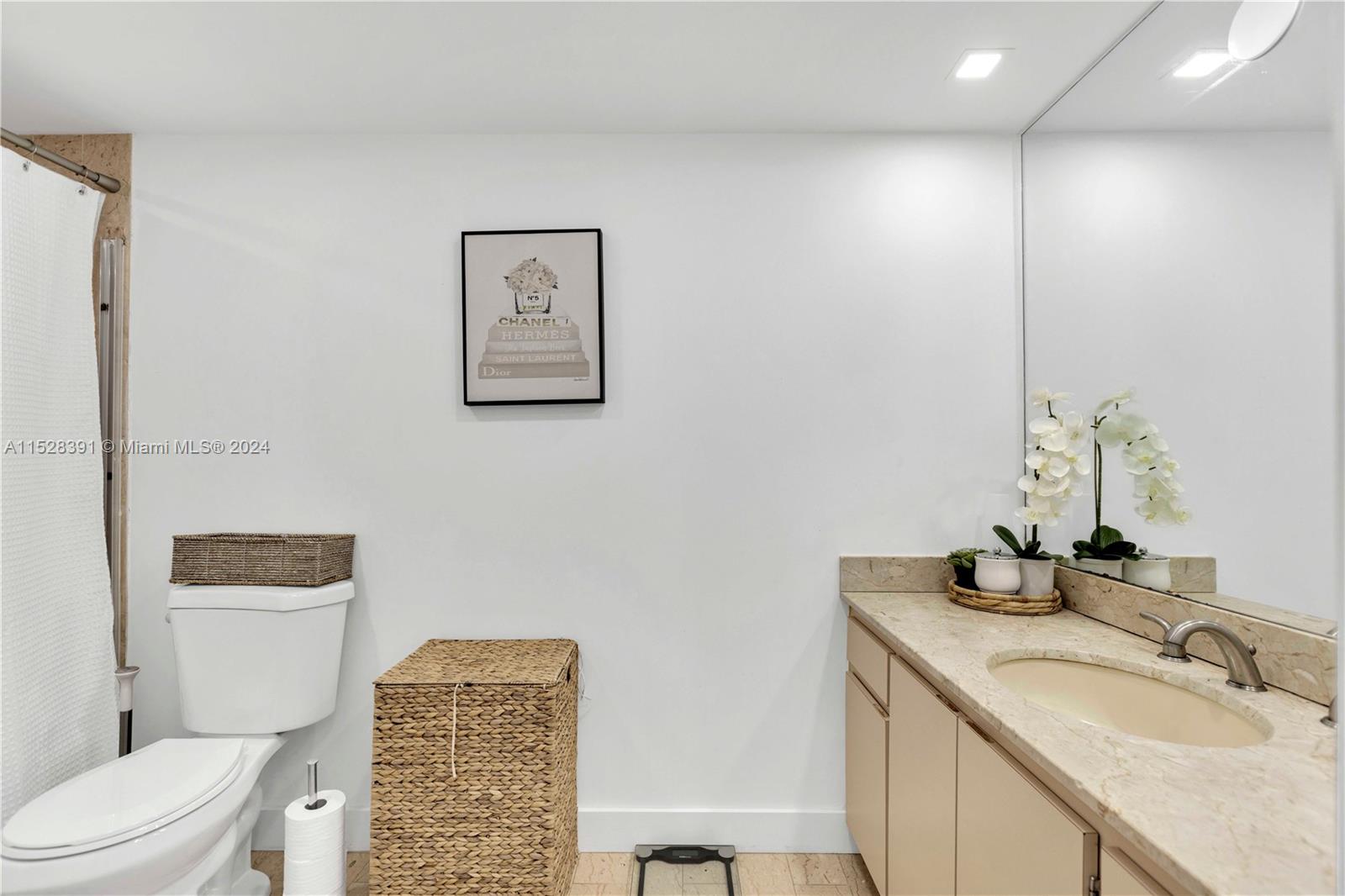 1800 NE 114th Street 1210, Miami, Florida 33181, 3 Bedrooms Bedrooms, ,3 BathroomsBathrooms,Residentiallease,For Rent,1800 NE 114th Street 1210,A11528391