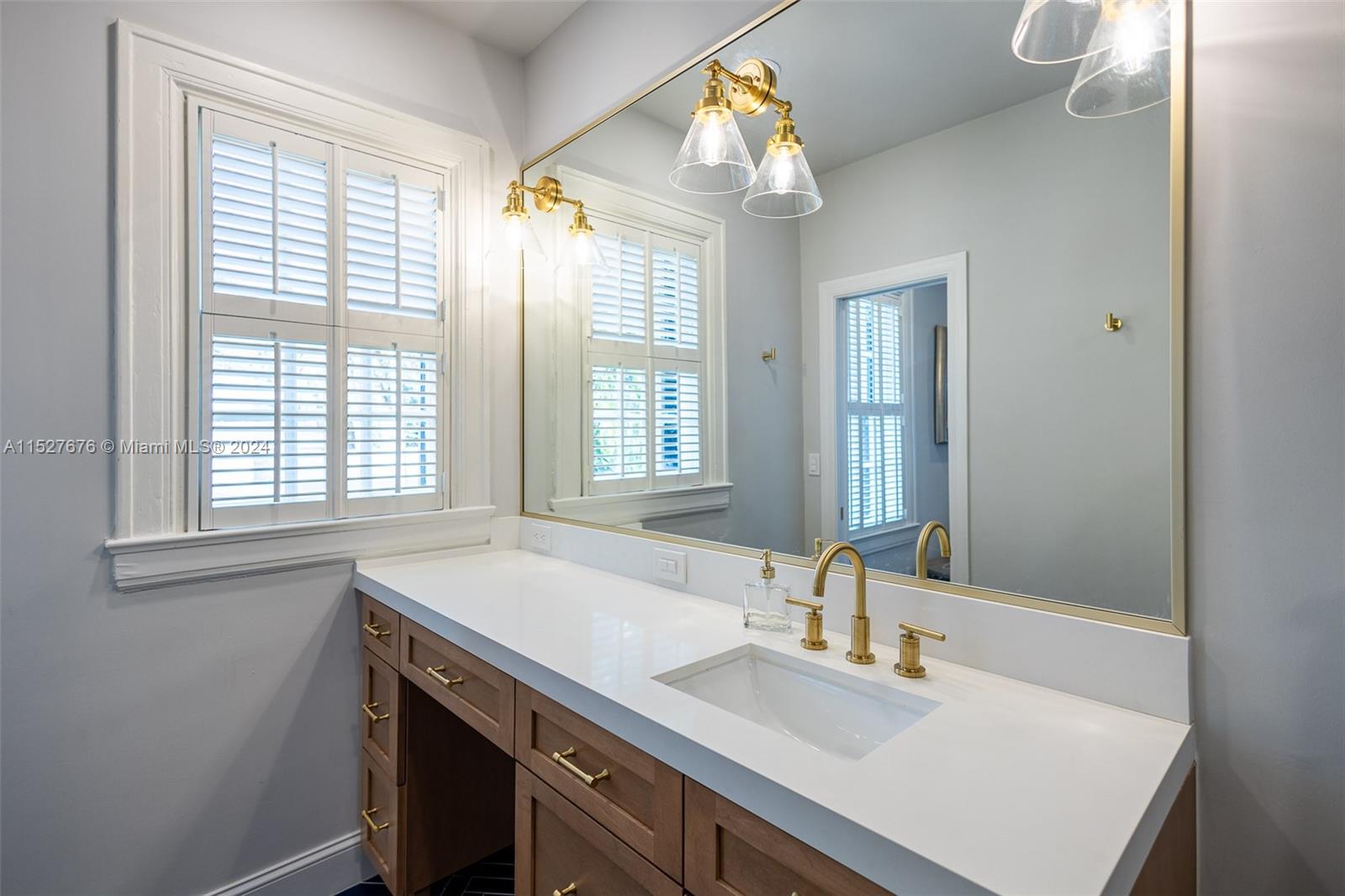 4320 Santa Maria St, Coral Gables, Florida 33146, 5 Bedrooms Bedrooms, ,4 BathroomsBathrooms,Residential,For Sale,4320 Santa Maria St,A11527676