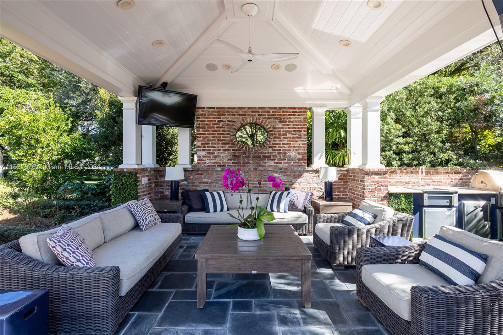 4320 Santa Maria St, Coral Gables, Florida 33146, 5 Bedrooms Bedrooms, ,4 BathroomsBathrooms,Residential,For Sale,4320 Santa Maria St,A11527676