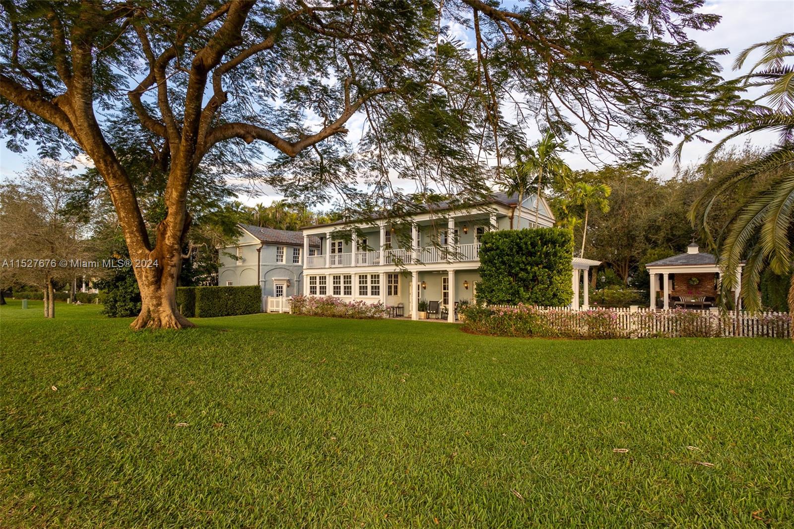 4320 Santa Maria St, Coral Gables, Florida 33146, 5 Bedrooms Bedrooms, ,4 BathroomsBathrooms,Residential,For Sale,4320 Santa Maria St,A11527676