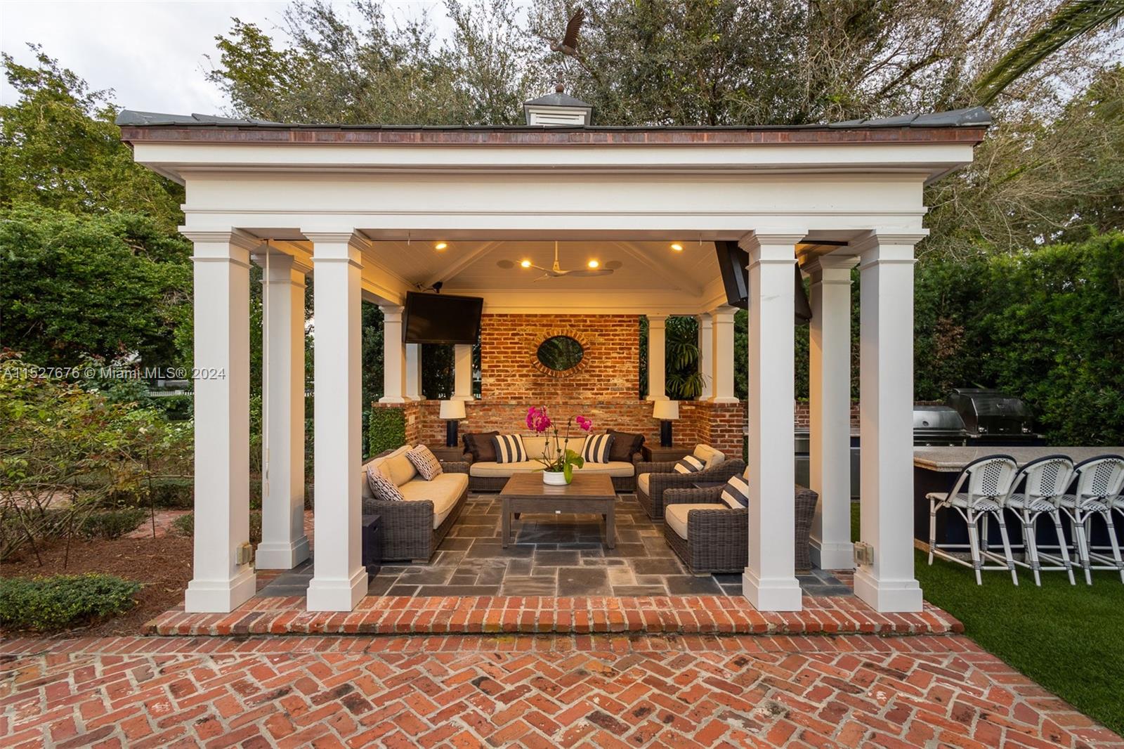 4320 Santa Maria St, Coral Gables, Florida 33146, 5 Bedrooms Bedrooms, ,4 BathroomsBathrooms,Residential,For Sale,4320 Santa Maria St,A11527676