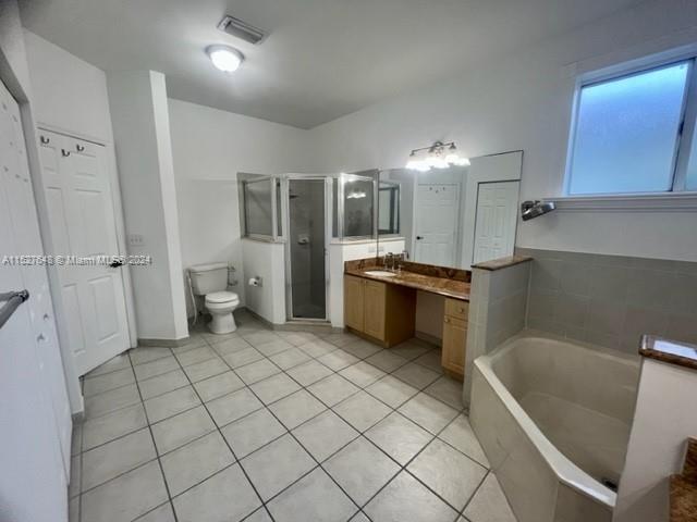 2102 SE 17th Ave, Homestead, Florida 33035, 4 Bedrooms Bedrooms, ,2 BathroomsBathrooms,Residential,For Sale,2102 SE 17th Ave,A11527648