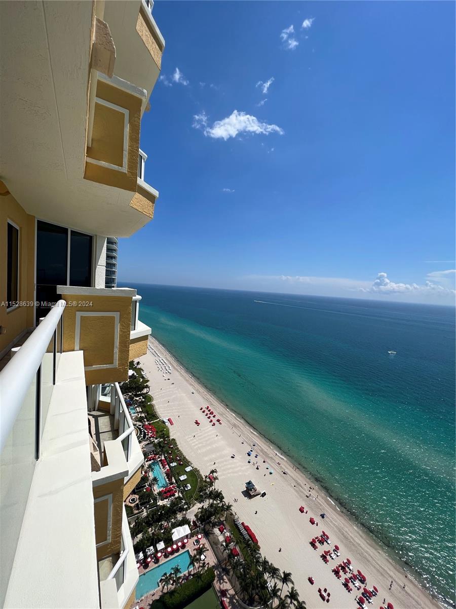 17875 Collins Ave, Sunny Isles Beach, FL, 33160 United States, 4 Bedrooms Bedrooms, ,4 BathroomsBathrooms,Residential,For Sale,Collins Ave,A11528639